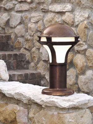 Фонарь-столбик Лоджия (Альдо Бернарди, Италия), из литой состаренной латуни, для улицы