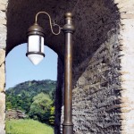 Уличный фонарь Постиерла (Альдо Бернарди, Италия) из состаренной литой латуни