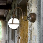 Настенный светильник бра Чимоза (Альдо Бернарди, Италия) из латуни, с литым основанием