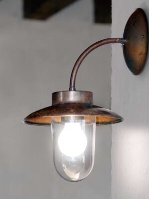 Настенный фонарь бра Травиата (Альдо Бернарди, Италия) из состаренной латуни, с медным плафоном