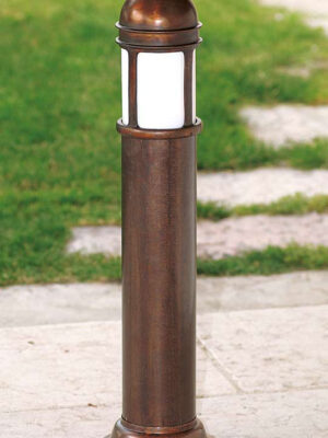 Уличный фонарь столбик Постиерла (Альдо Бернарди, Италия), из литой состаренной латуни