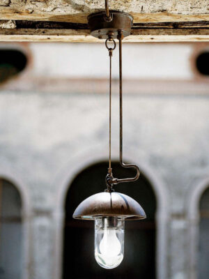Подвесной светильник Форестерия (Альдо Бернарди, Италия) из состаренной латуни